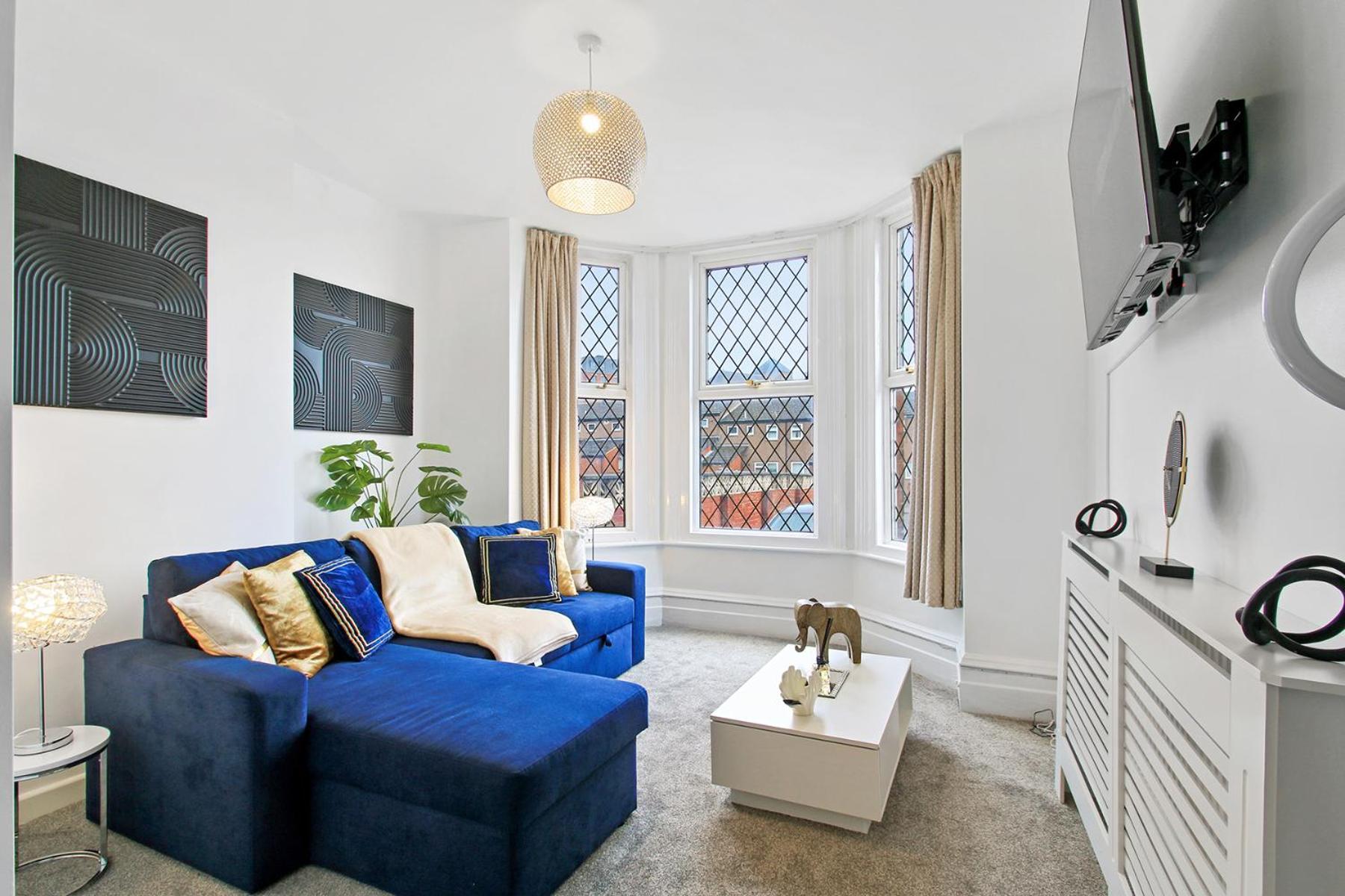 Home In Woodhouse, Leeds ลีดส์ ภายนอก รูปภาพ