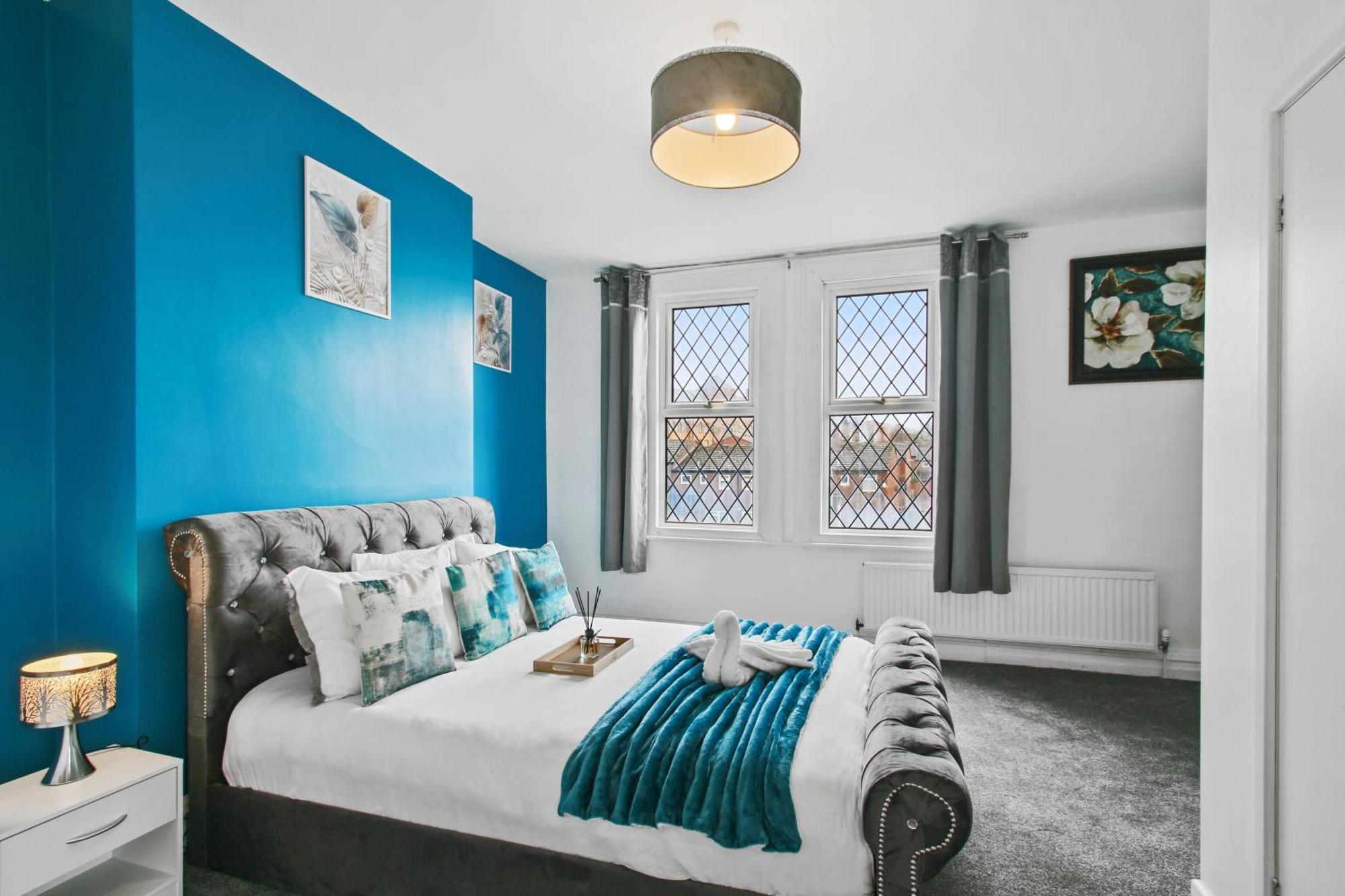 Home In Woodhouse, Leeds ลีดส์ ภายนอก รูปภาพ